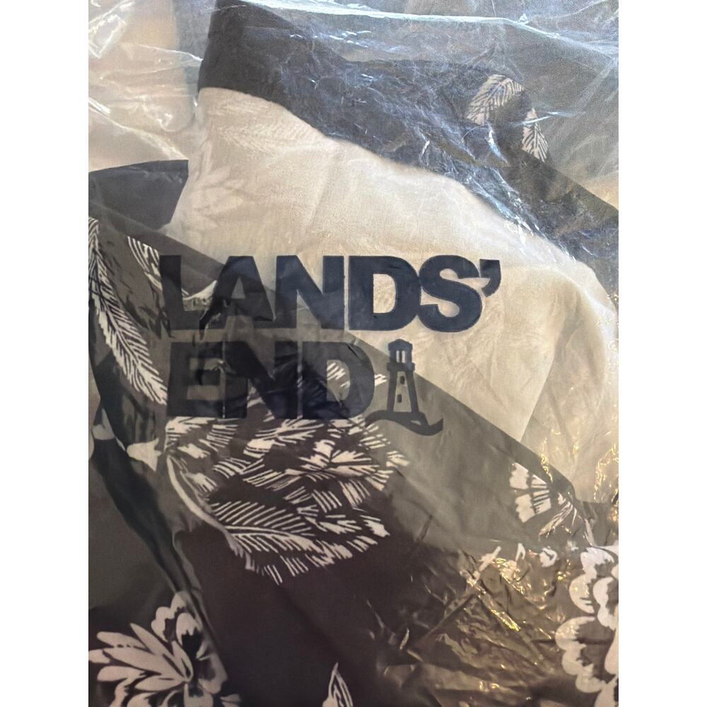 New lands end swim shorts black floral size 16p - Picture 4 of 4